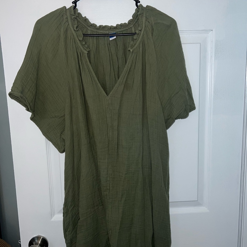 Old Navy Women's Blouse in Olive Green